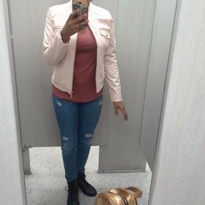 Meet your Posher, Elisha